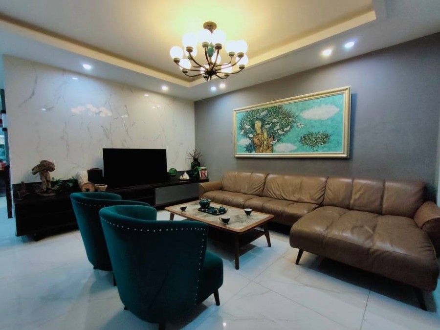 Siêu hiếm mặt phố Ngọc Lâm dt 115m2, 4 tầng đúc, mt 6m, lô góc, vỉa hè, KD nhỉnh 16 tỷ