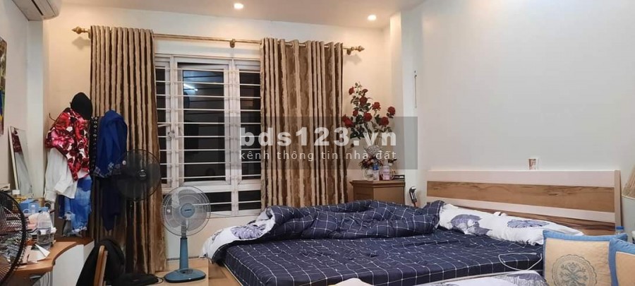Cần gấp tiền giải quyết việc gia đình, nên bán tháo nhà Hai Bà Trưng, gần 30m2, 1.95 tỷ