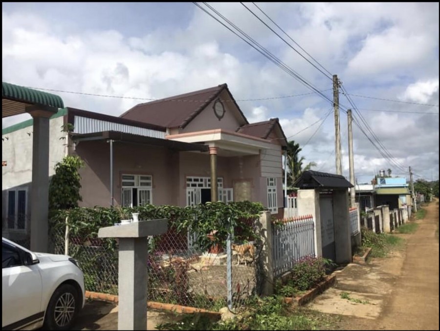 Bán nhà khu gần cao tốc và sân bay Lộc Phát cách trung tâm Bảo Lộc 10km, sổ chính chủ