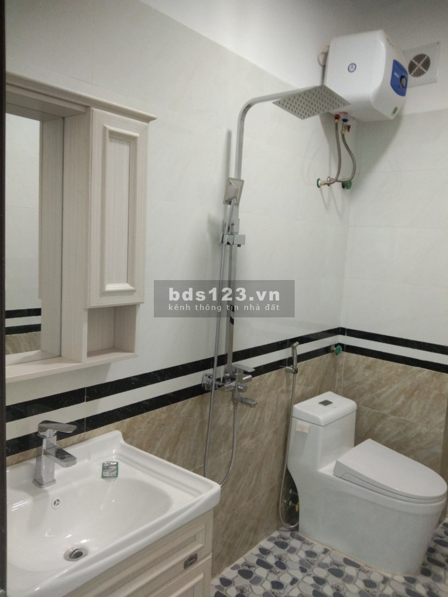 Bán gấp nhà Phú Thượng An Dương Vương, Tây Hồ, ô tô đỗ cửa an sinh đỉnh cao