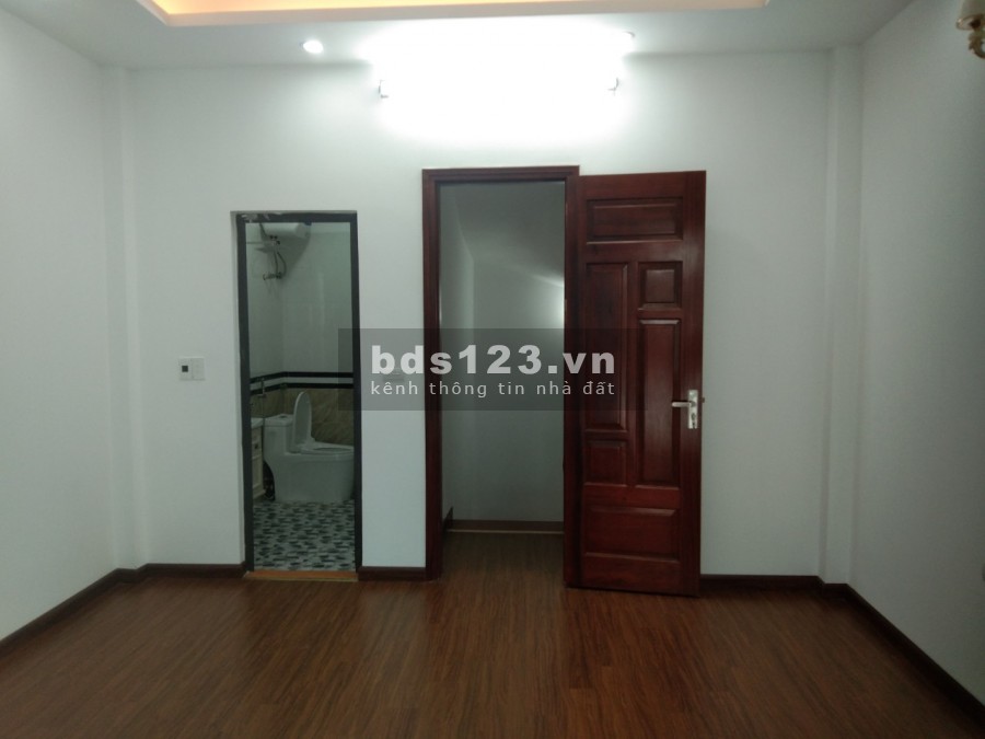 Bán gấp nhà Phú Thượng An Dương Vương, Tây Hồ, ô tô đỗ cửa an sinh đỉnh cao