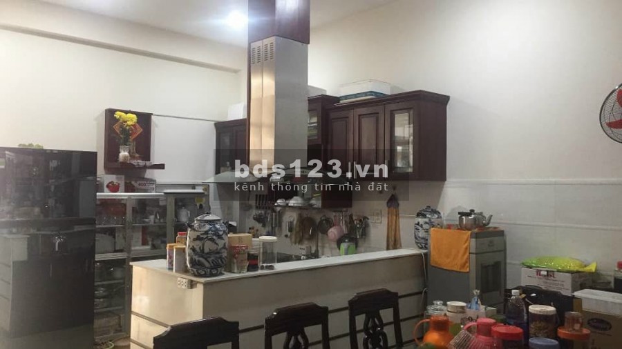 Nhà rộng hẻm xe hơi, cạnh Phố Nướng Tân Sơn Nhì giá bán 6,8 tỷ, sổ vuông vức