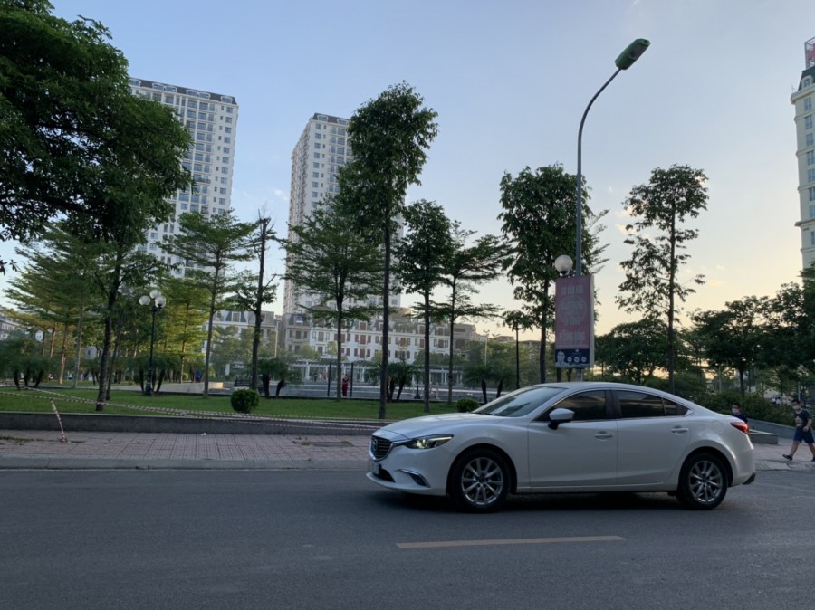 Bán nhà mặt phố Hoàng Như Tiếp diện tích 100m2, 4 tầng, mặt tiền 6m, giá 25 tỷ SDCC