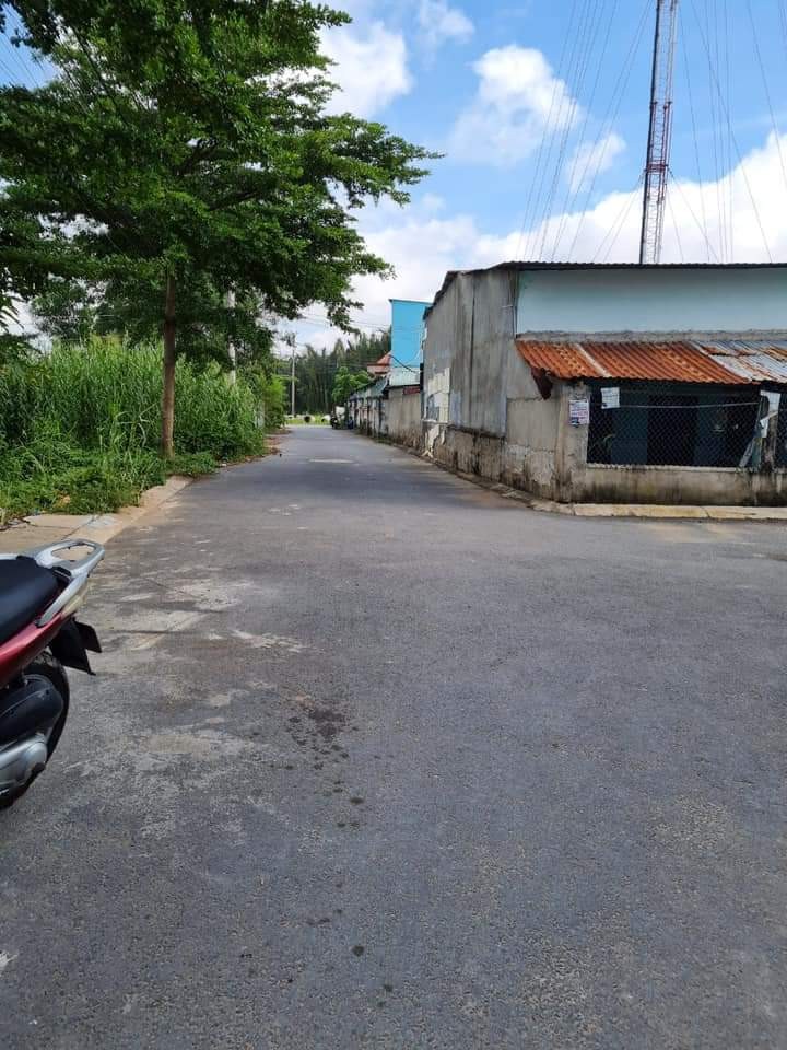 Đất hẻm xe hơi Nguyễn Bình, ngay trung tâm huyện Nhà Bè, giá bán chỉ 3.3 tỷ