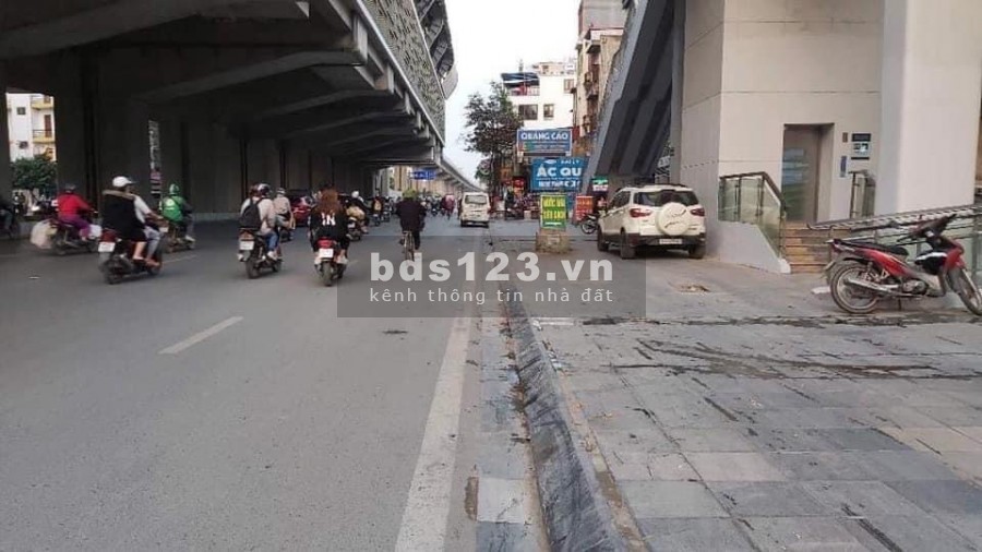 6.4 tỷ mặt phố Quang Trung, vỉa hè rộng, nở hậu, kinh doanh sầm uất, 52m*2 tầng.