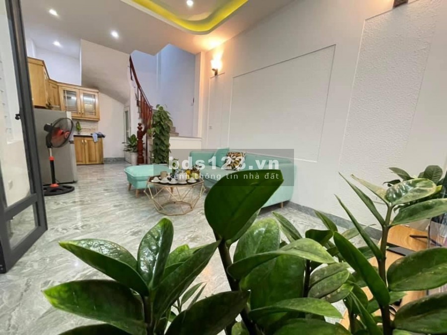 Bán nhà phố Chiến Thắng, trung tâm Văn Quán, dt 50m2, 4 tầng, ô tô đổ cửa, ngõ thông, giá 3 tỷ