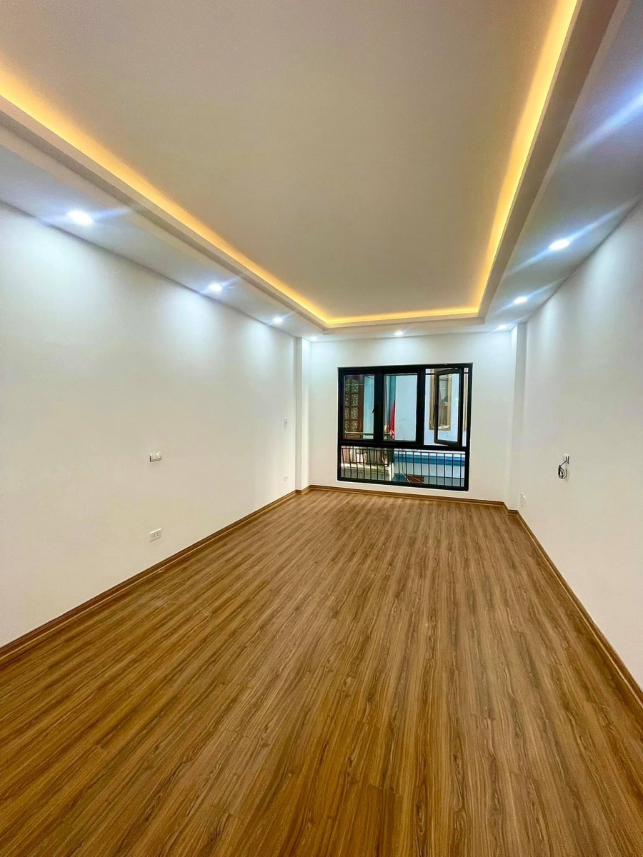 Bán Nhà nguyên căn diện tích 37m2, 5 tầng Khương Đình, Ngả Tư Sở Giá 4.1 tỷ