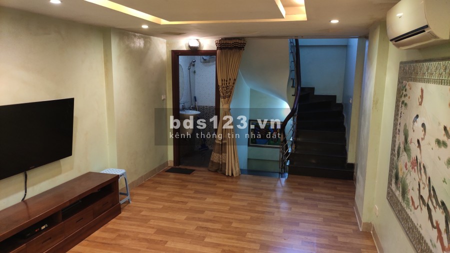 Bán nhà 5 tầng đẹp full đồ ở luôn phố Triều Khúc dt 38m2 giá 3,2 tỷ, lh 0912442669