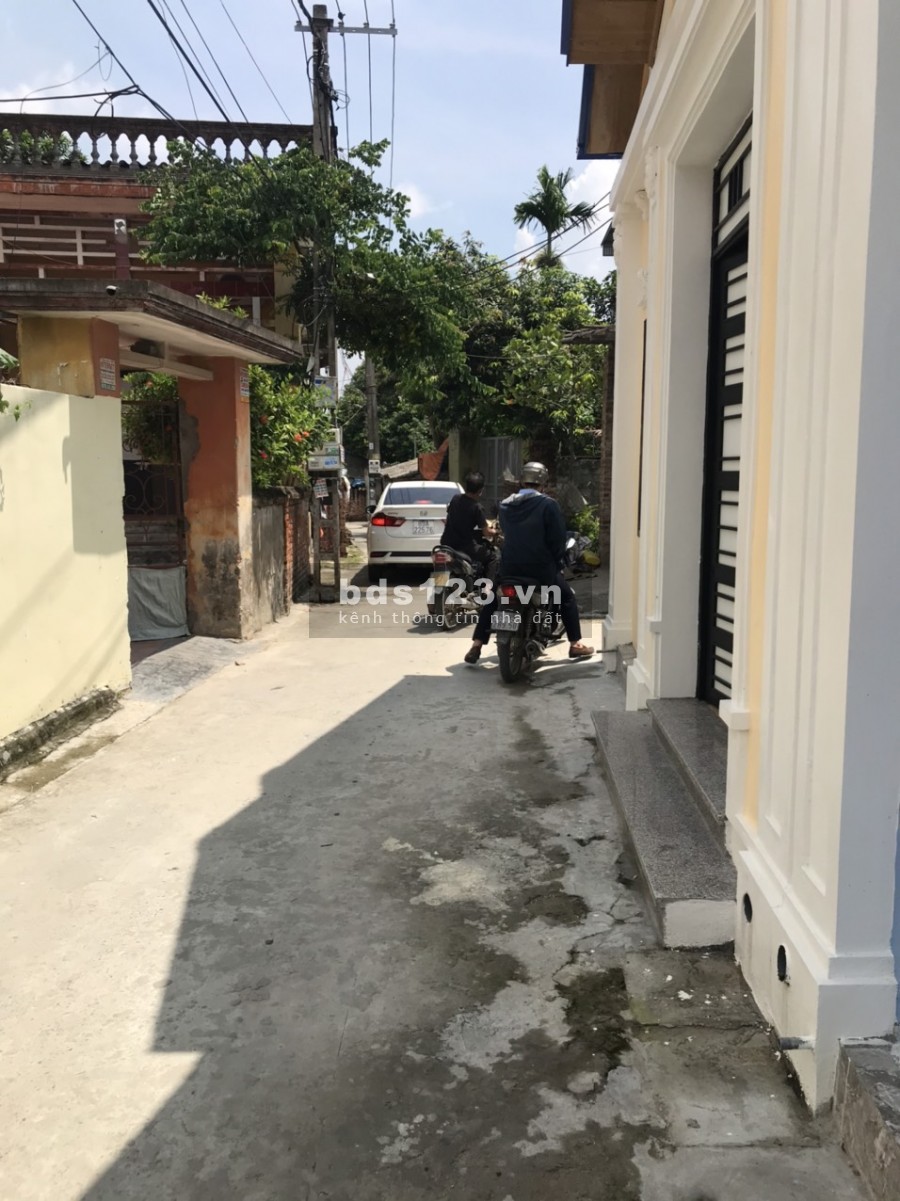 Chính chủ cần bán căn nhà 1 tầng mái thái ở thôn Hiển Dương, Dương Quang, Tx,Mỹ Hào. Lh 0835459289