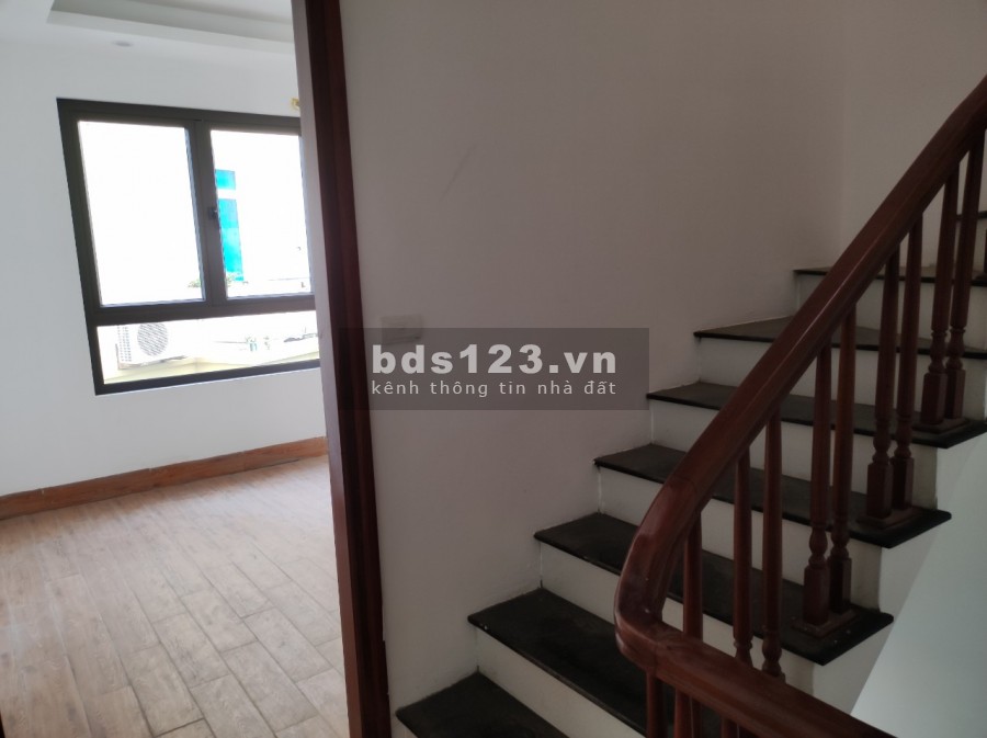 Nhà Mới Xuân Phương, ngay đường 70A, ô tô qua nhà 30m2, 5…