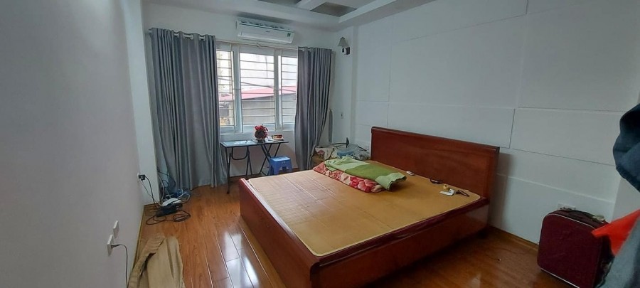 Cần bán gấp nhà Nguyễn Hoàng Tôn diện tích 40m2, 4 tàng, mt 3.5m, giá 3.1 tỷ, Tây Hồ