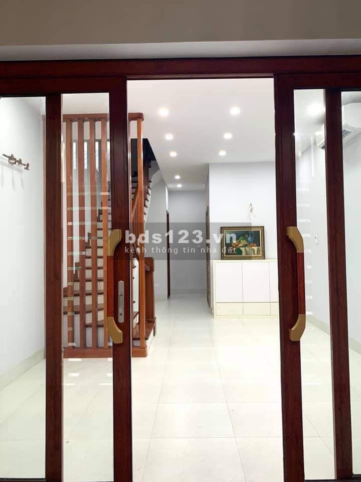 Bán nhà Tây Hồ Lạc Long Quân Văn Phòng giá bán 14.8 tỷ, dt 80m2 vị trí đẹp