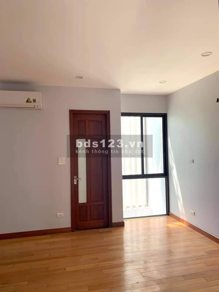 Bán nhà Tây Hồ Lạc Long Quân Văn Phòng giá bán 14.8 tỷ, dt 80m2 vị trí đẹp