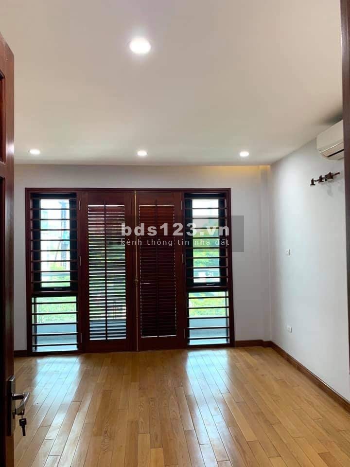 Bán nhà Tây Hồ Lạc Long Quân Văn Phòng giá bán 14.8 tỷ, dt 80m2 vị trí đẹp