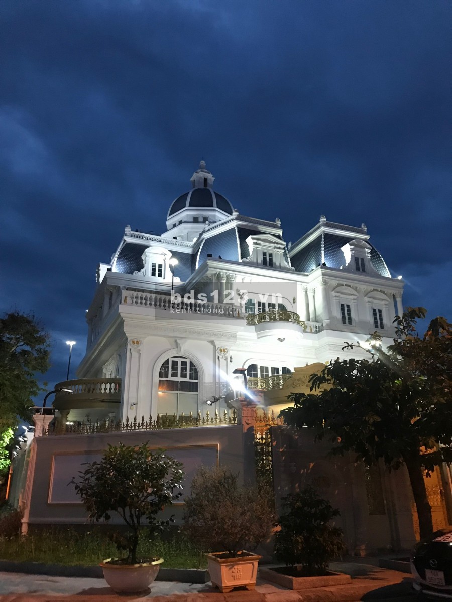 Shophouse 5,5 tỷ/căn 4 tầng hoàn thiện mặt ngoài trung tâm thành phố Nha Trang