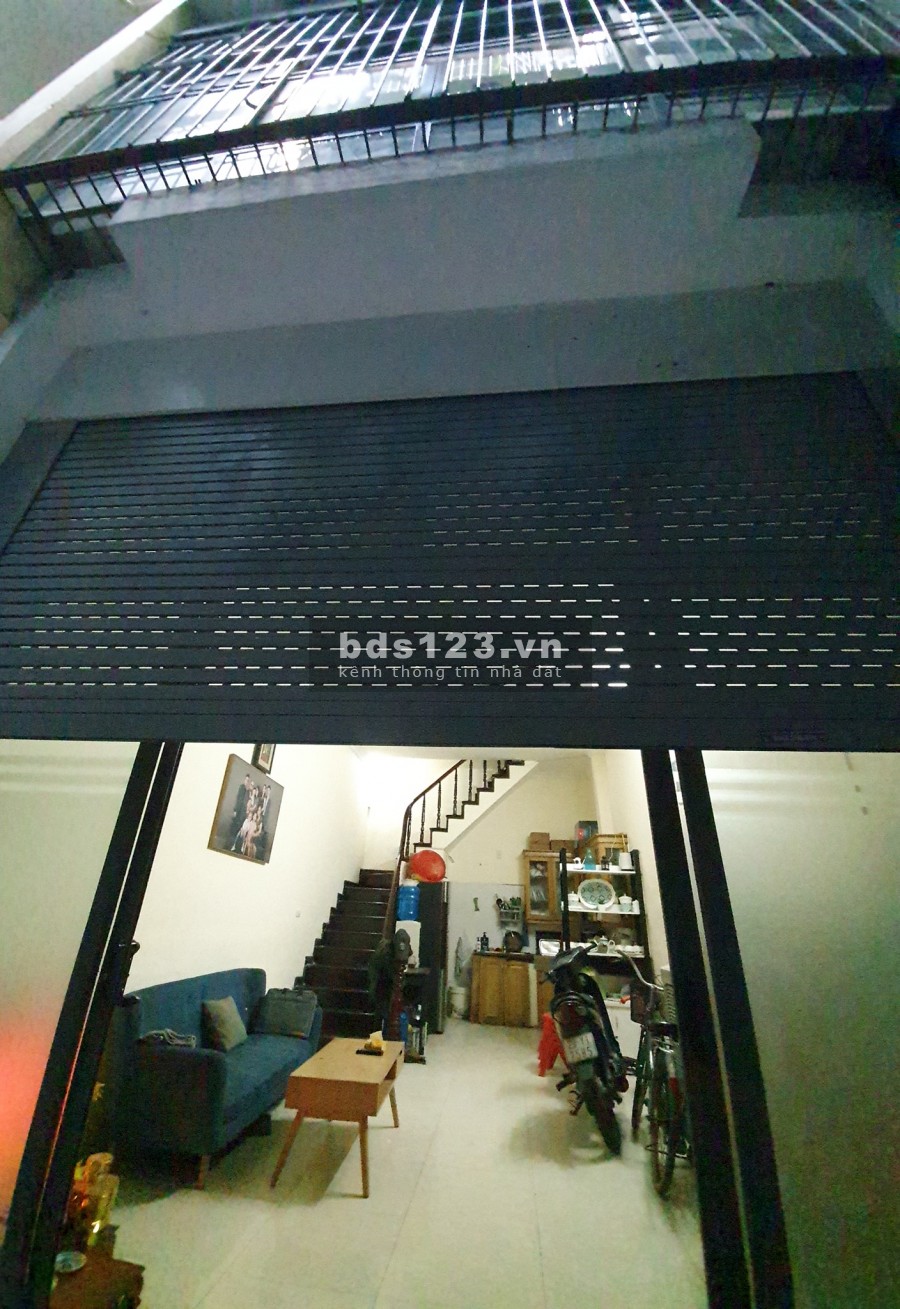 Bán nhà nguyên căn hàng hiếm bao đẹp dt 25m2, ra ô tô giá bán 3.85 tỷ, Quận Đống Đa