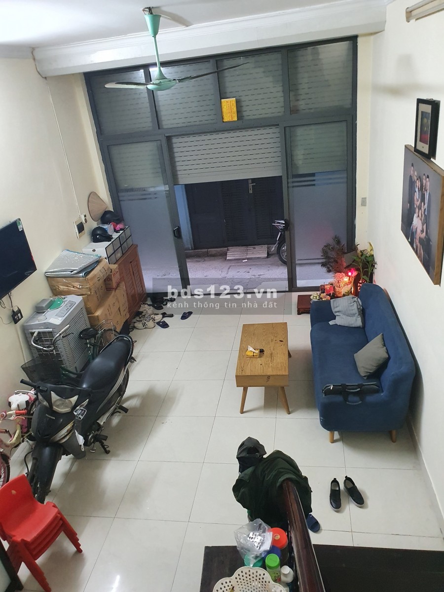 Bán nhà nguyên căn hàng hiếm bao đẹp dt 25m2, ra ô tô giá bán 3.85 tỷ, Quận Đống Đa