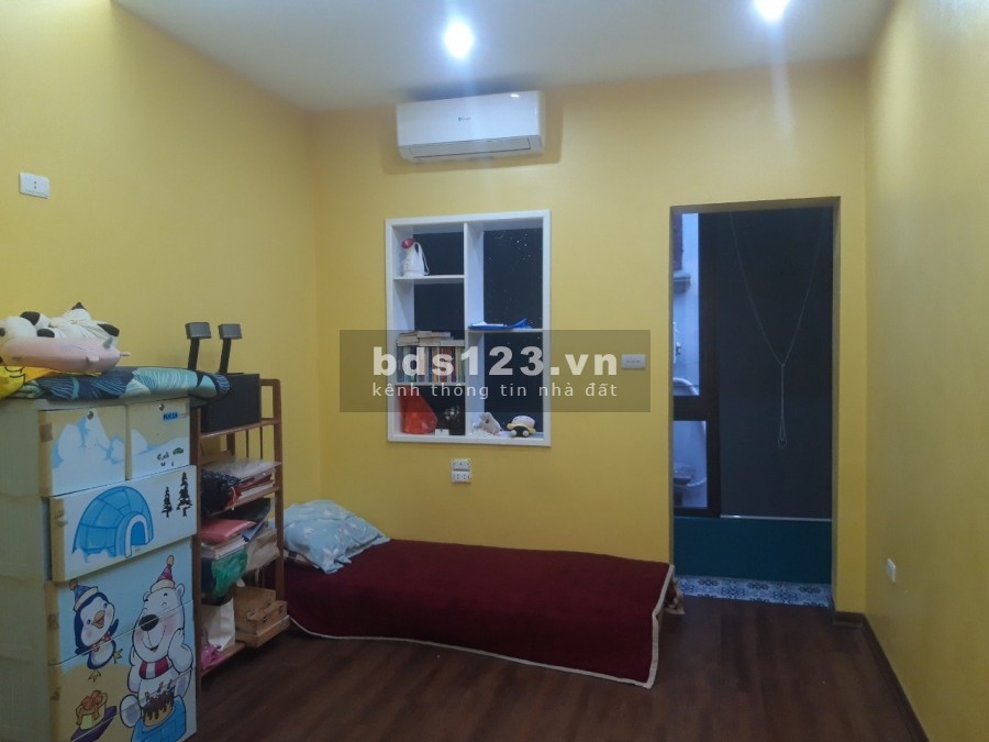 Bán nhà nguyên căn 2 mặt ngõ vị trí trung tâm, đường Tô Hiệu, 3 tầng bê tông