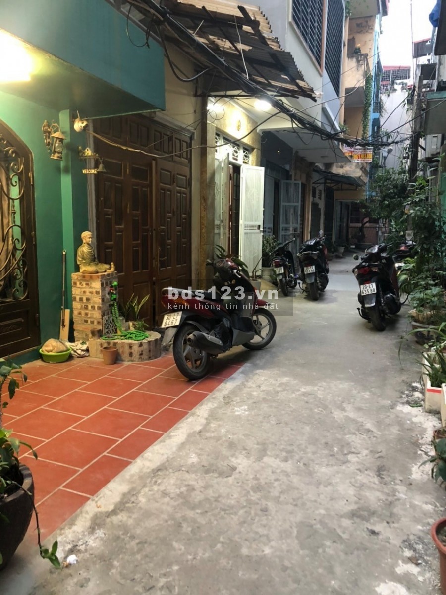 Bán nhà nguyên căn 2 mặt ngõ vị trí trung tâm, đường Tô Hiệu, 3 tầng bê tông