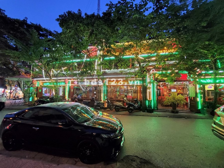 Mặt phố Nguyễn Đình Thi Quận Tây Hồ, view hồ, vỉa hè, oto, kinh doanh, dt 155m2 giá 40 tỷ