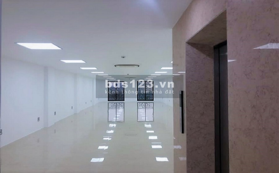 Mặt phố Chùa Láng, Đống Đa. Vỉa hè, ô tô, Kinh doanh, dt 90m2, giá 17 tỷ