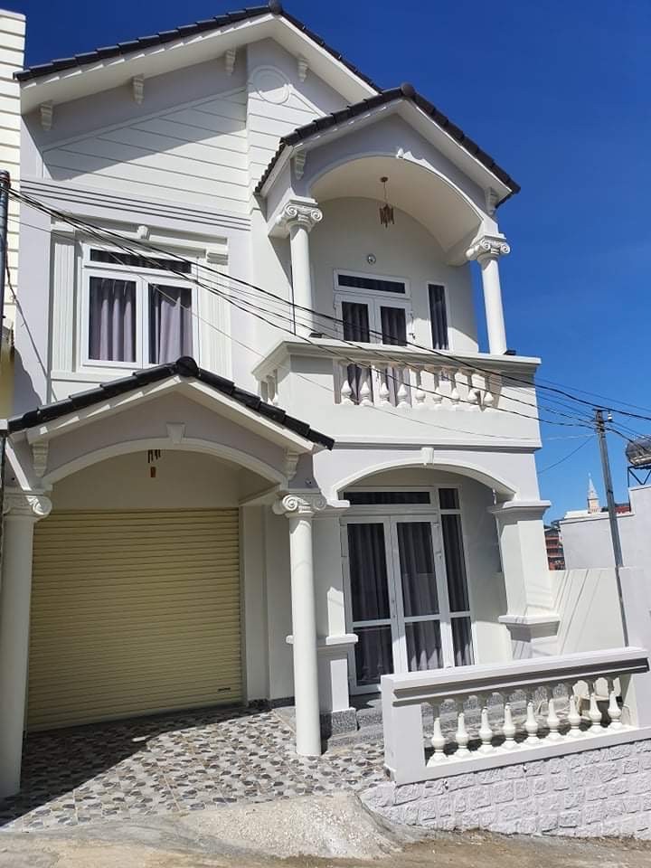 Cần bán nhà hẻm xe hơi Nguyễn Trung Trực Đà Lạt dt 92m2 giá 5ty5, đường bê tông 4m view cao thoáng