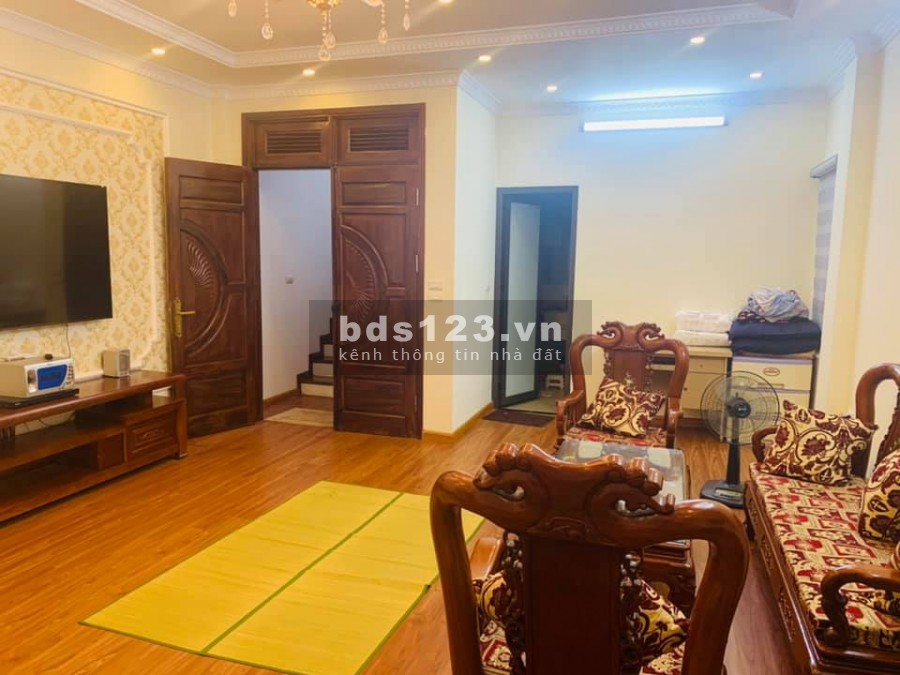Bán nhà phân lô, 3 mặt thoáng ô tô tải đỗ cửa, Doãn Kế Thiện, dt 50m2, 5 tầng, kinh doanh