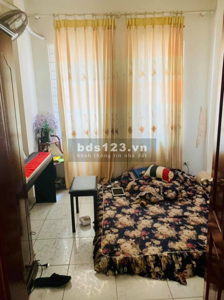 Bán nhà 5 tầng Võ Chí Công ngõ thoáng, cách ô tô dt 70m2, giá bán 3.5 tỷ