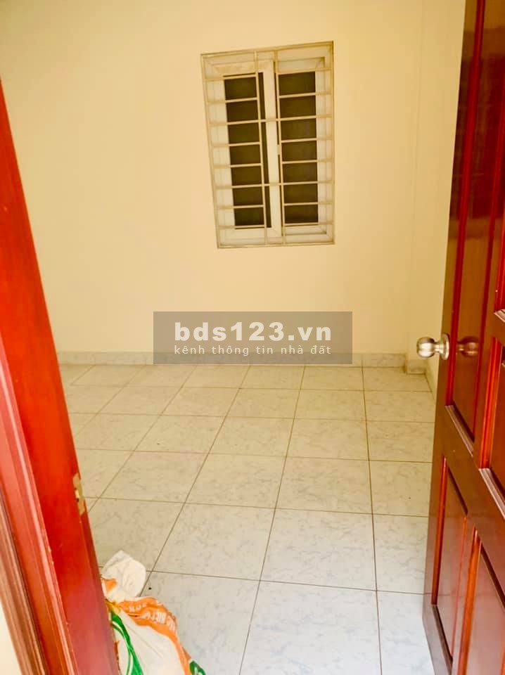Bán nhà 5 tầng Võ Chí Công ngõ thoáng, cách ô tô dt 70m2, giá bán 3.5 tỷ