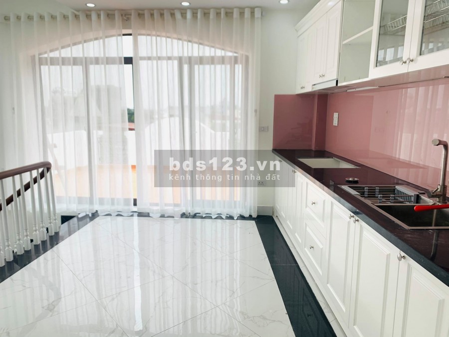 Cực Phẩm Ngọc Thuỵ, thang máy, ô tô vào nhà, kinh doanh, 6 tầng dt 48m2, giá chỉ 7,3 tỷ