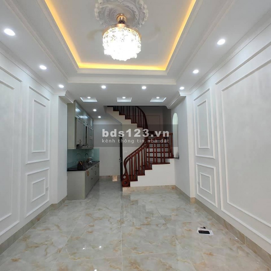 Cần bán gấp nhà đẹp Long Biên, ô tô thông 35m 5 tầng nhỉnh 3.5 tỷ 0888868583
