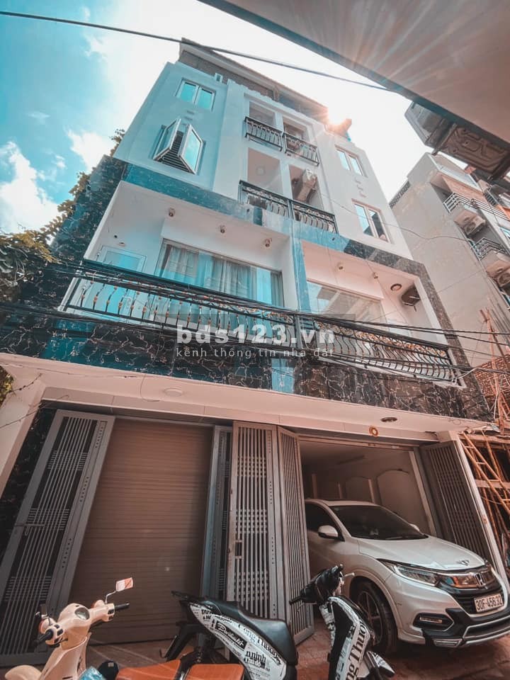 Nhà Mới đẹp Nam Dư Hoàng Mai, ô tô đỗ cửa tặng nội thất, dt 30m2 5 tầng, giá chỉ 2.9 tỷ.