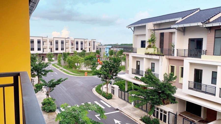 Bán căn liền kế Belhomes diện tích 75m2 sổ hồng chính chủ tôi bao phí làm sổ