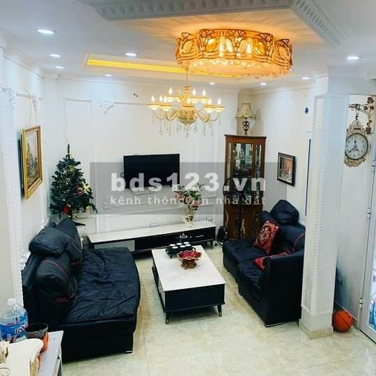 Bán nhà nguyên căn cực hiếm đường Thuỵ Khuê, diện tích 24/37m2, giá 2.8 tỷ