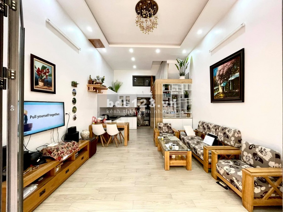 Đặc biệt hiếm Long Biên Ô tô đỗ cửa nhà mới tặng nội thất 500 triệu, giá 4 tỷ
