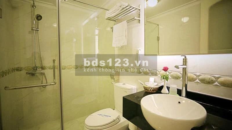 Bán khách sạn 3* lô góc, Khu vực thu hút nhiều khách quốc tế, xây nguy nga nhất khu vực
