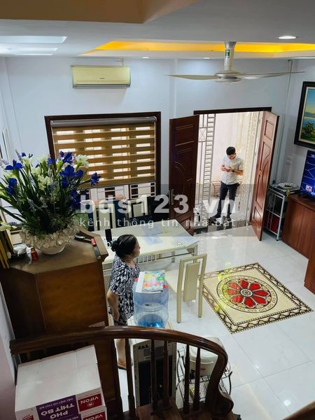 Bán nhà 5 Tầng đẹp chắc chắn chủ tự xây ngõ Quỳnh Quận Hai Bà Trưng, giá bán 3.8 tỷ