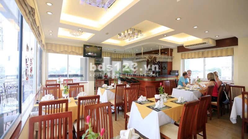 Bán khách sạn 3* lô góc, Khu vực thu hút nhiều khách quốc tế, xây nguy nga nhất khu vực