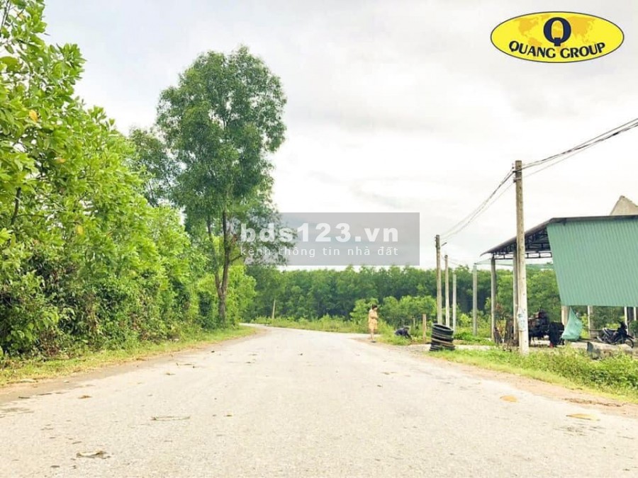 Bán đất mặt tiền đường nhựa 10,5m, khu dân cư hiện hữu, sổ hồng có sẵn
