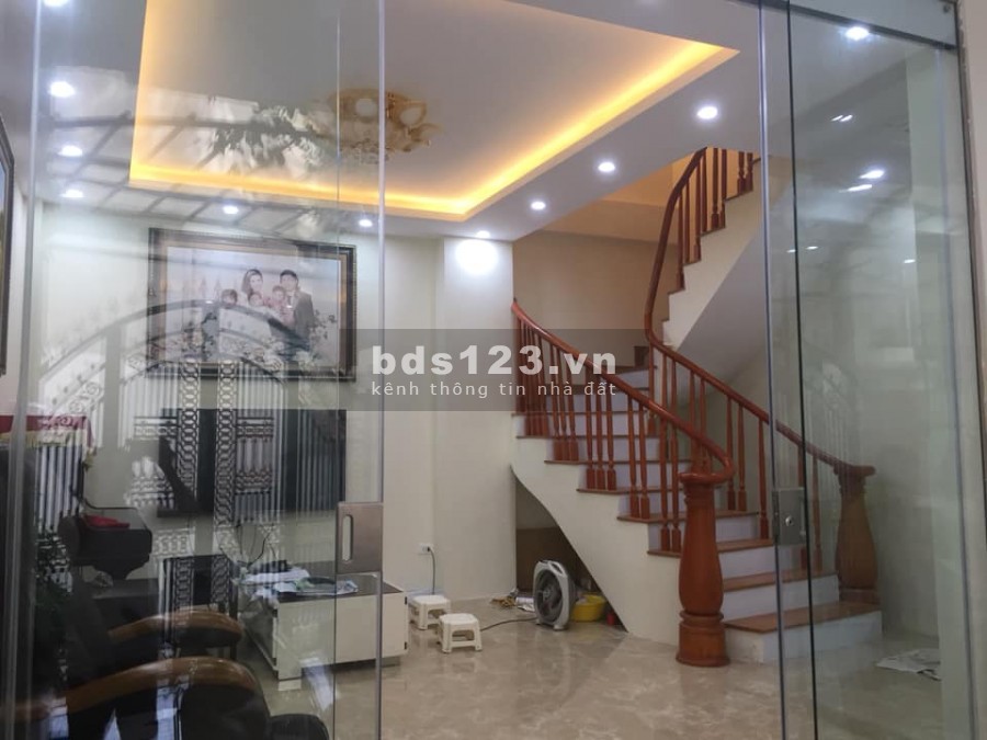 Bán nhà đẹp Hào Nam, lô góc, tặng nội thất nhập khẩu, gần phố 67mx 4 tầng giá 6.5 tỷ