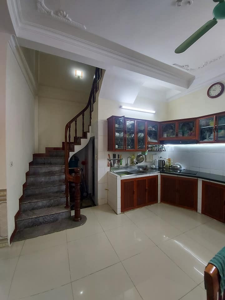 Bán Nhà Lê Trọng Tấn dt 50m2, 5 ô tô tránh, mt 6m, gần phô, lô góc 3 thoáng giá 6 tỷ