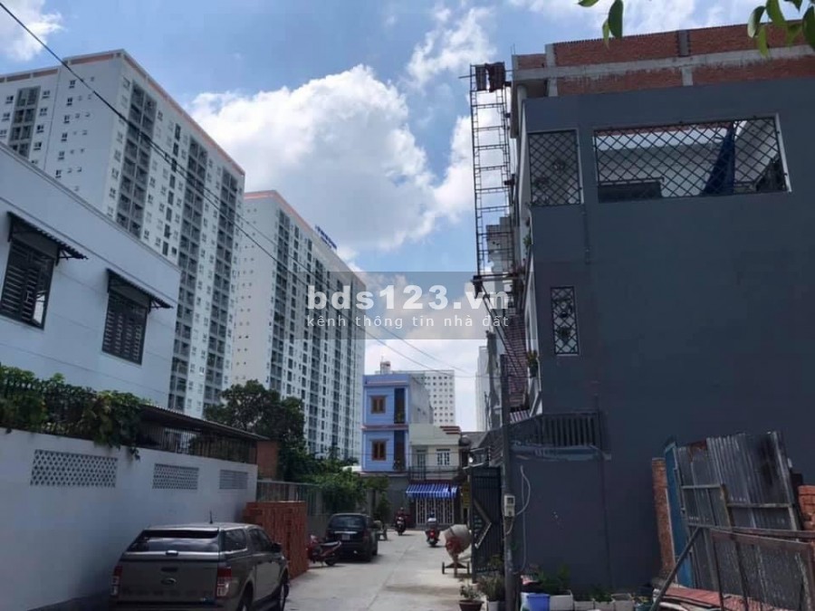 Bán Đất Tặng Nhà 82m2 chiều ngang 4.5m Phan Văn Hớn Quận 12 giá sốc 3.58 tỷ, thương lượng