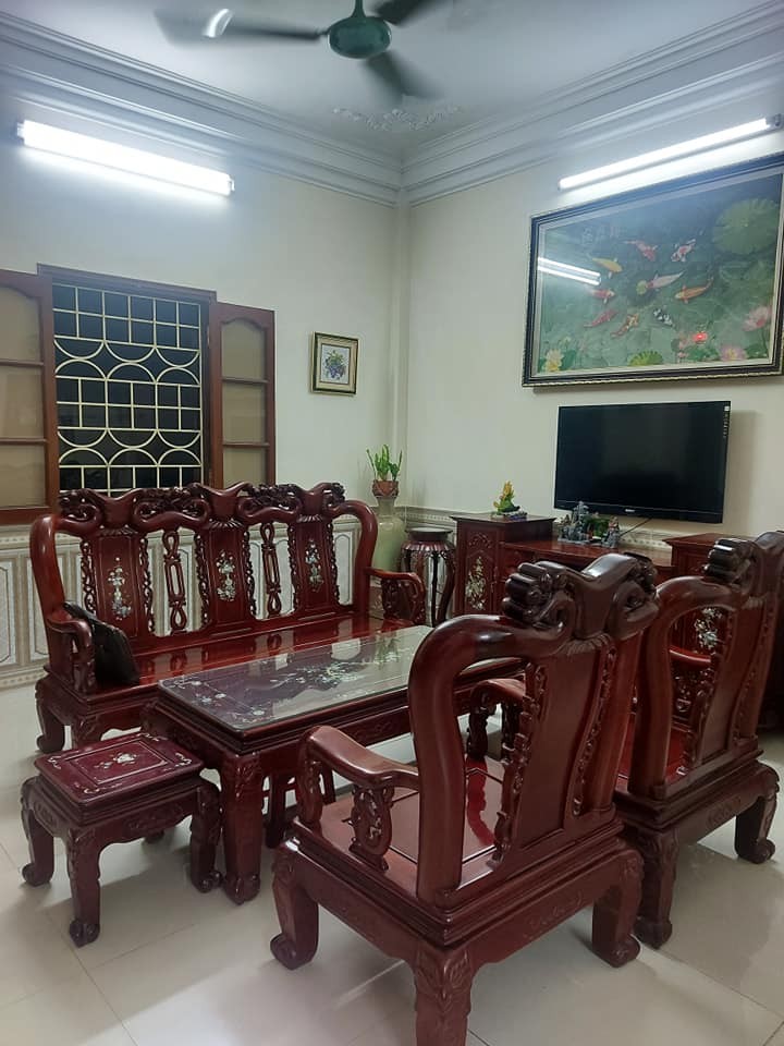 Bán Nhà Lê Trọng Tấn dt 50m2, 5 ô tô tránh, mt 6m, gần phô, lô góc 3 thoáng giá 6 tỷ