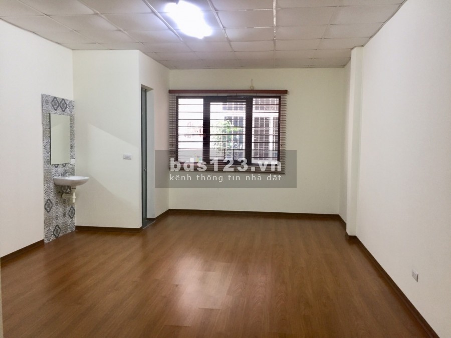 Cho thuê mặt bằng tầng 2 làm văn phòng, phòng học, thương lượng chính chủ