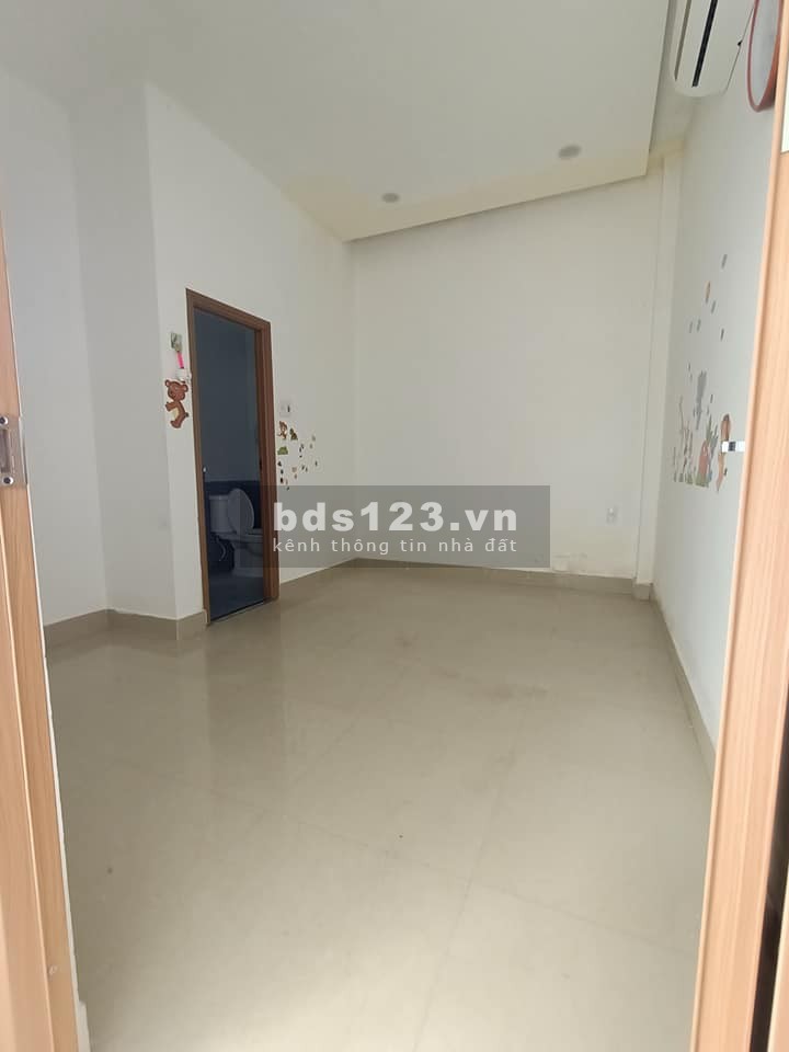 Bán nhà mới đẹp khu Vườn Lài, Tân Phú, giá 6.4 tr, dt 70m2 vuông vức, hẻm xe hơi thông