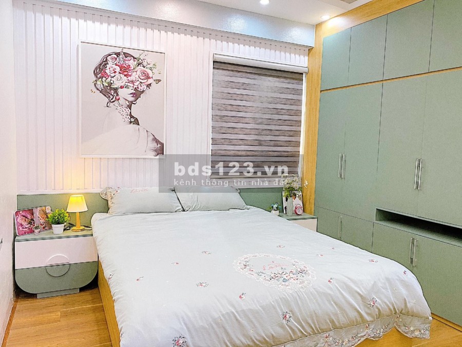 Bán nhà phố Ngọc Lâm, nhà đẹp ở luôn, dt 44m2, 4 tầng, giá chỉ hơn 3 tỷ, lhcc