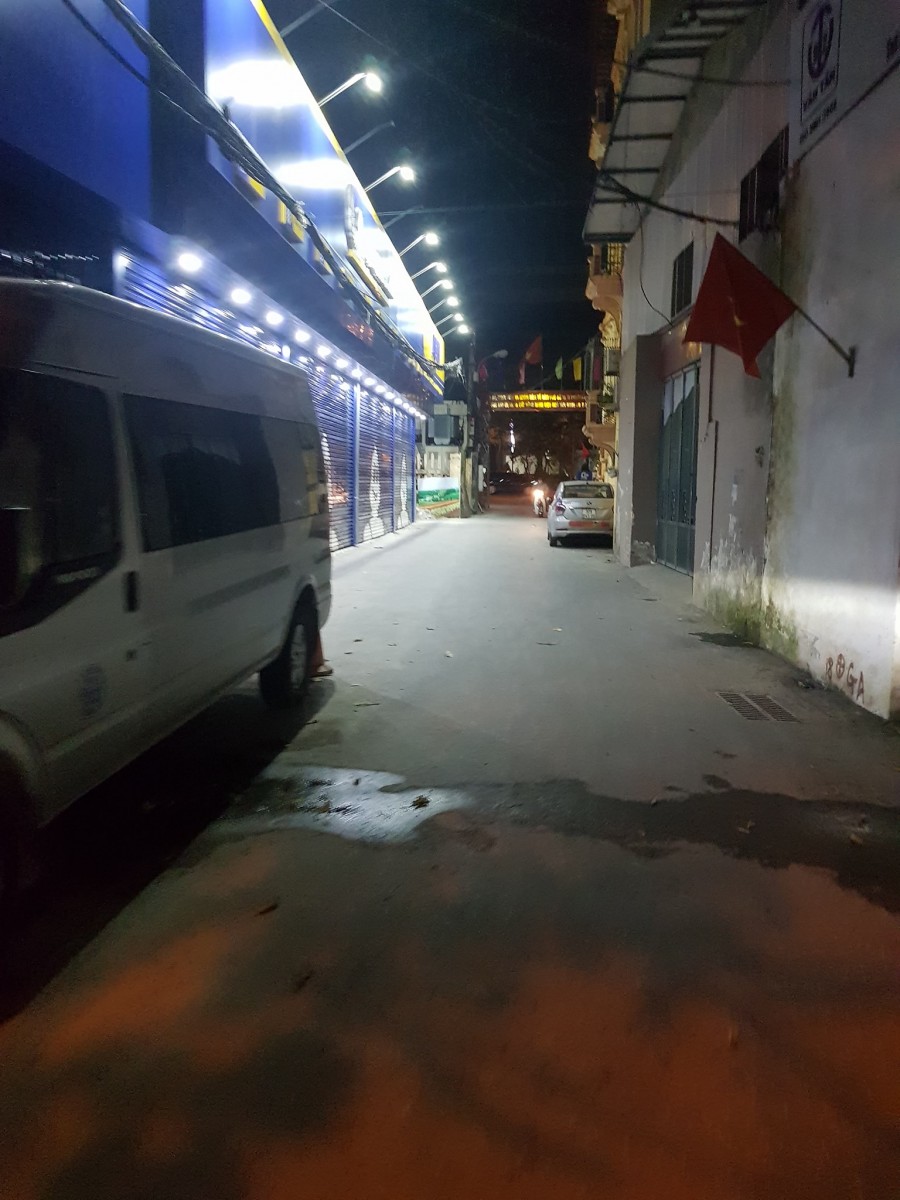 Chính chủ bán nhà Võ Chí Công, diện tích rộng 51m2 5 tầng, mt 5m, giá 3.4 tỷ