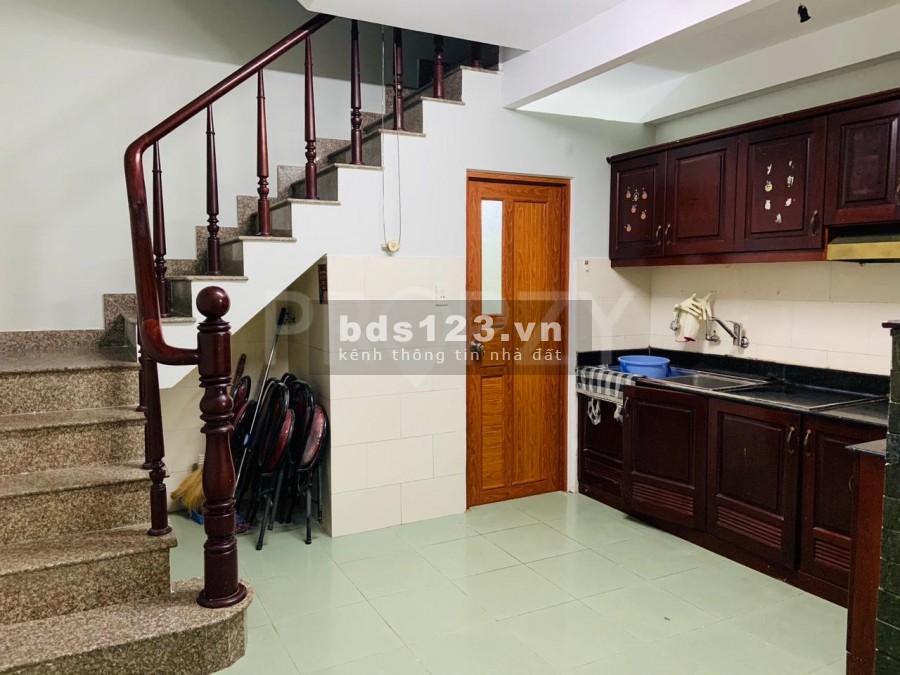 Nhà gần mặt tiền đường Hoàng Sa Quận 3, dt 4x8m, 3PN 3WC, 11 triệu/tháng