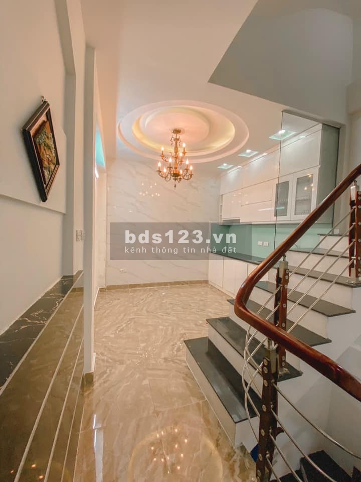 Nhà Mới đẹp Nam Dư Hoàng Mai, ô tô đỗ cửa tặng nội thất, dt 30m2 5 tầng, giá chỉ 2.9 tỷ.