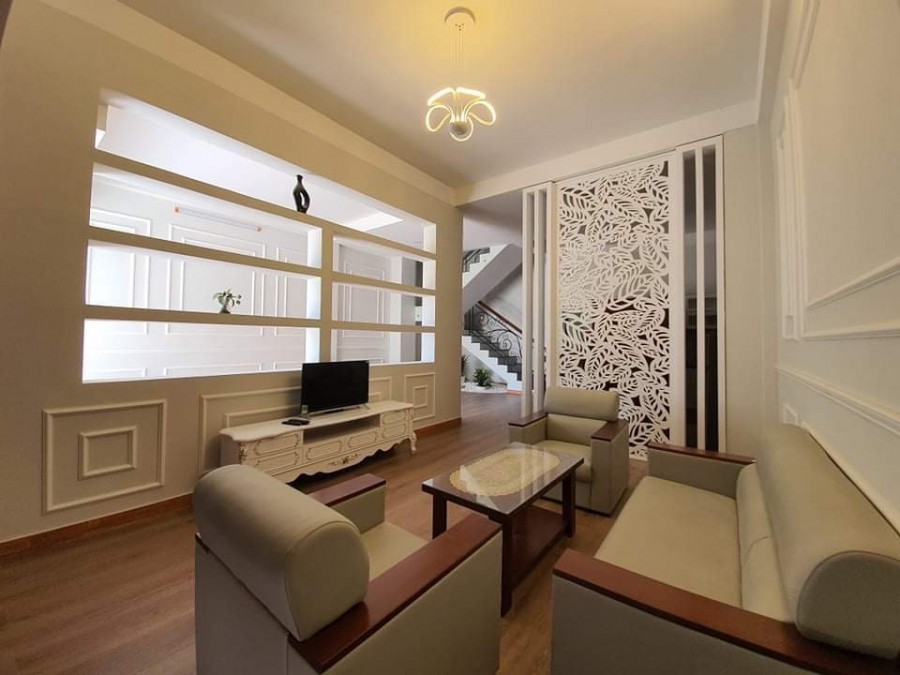 Cần bán nhà hẻm xe hơi Nguyễn Trung Trực Đà Lạt dt 92m2 giá 5ty5, đường bê tông 4m view cao thoáng